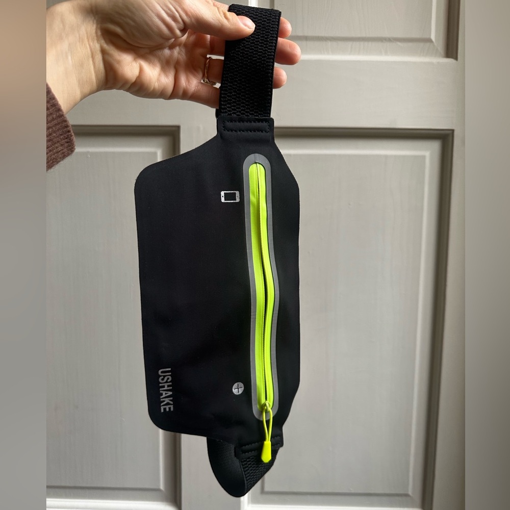 Black Running Belt with Neon Zipper